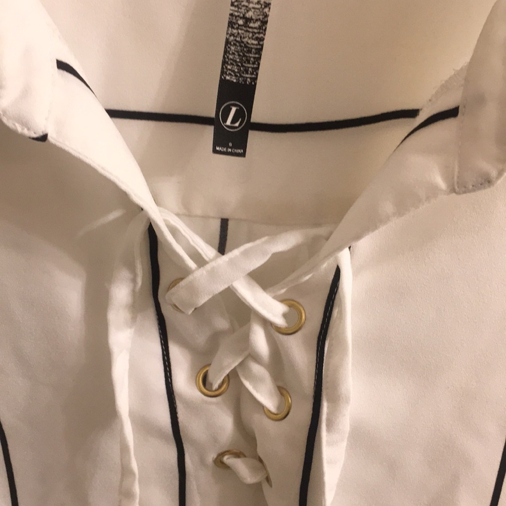 Kensie white and black striped blouse - Picture 4 of 4